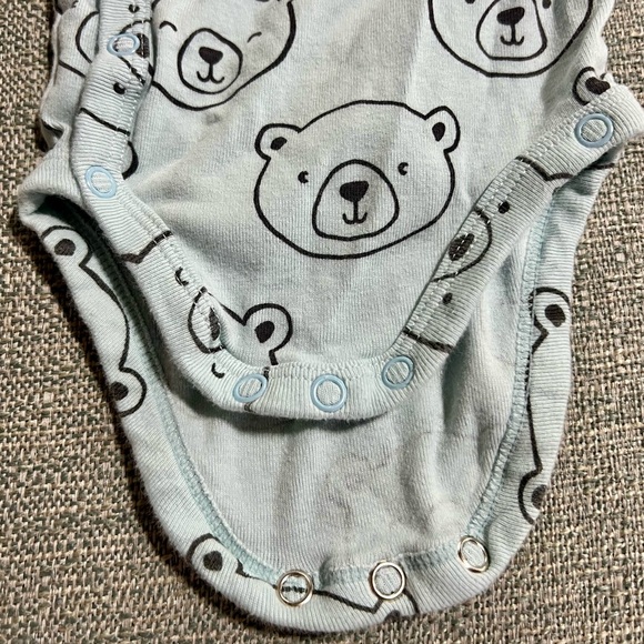 🆕WOT Carter’s 100% Cotton Long Sleeves Baby Bear Onesie, 3M 🐻 - Picture 3 of 3